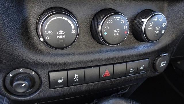 2015 Jeep Wrangler Unlimited 4WD 4dr Sahara