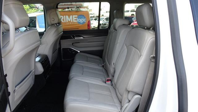 2024 Jeep Wagoneer Series II 4x2
