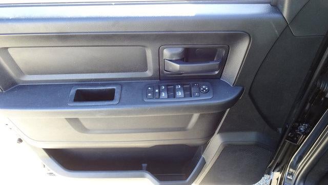 2020 RAM 1500 Classic Tradesman 4x4 Quad Cab 6'4" Box