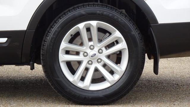 2016 Ford Explorer FWD 4dr XLT