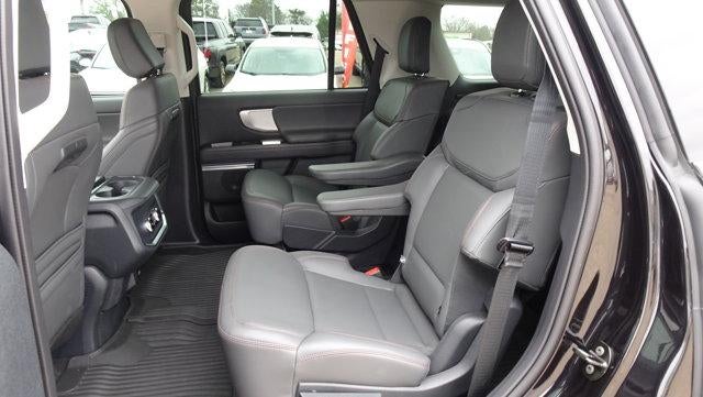 2025 Ford Expedition Active 4x2