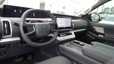 2025 Ford Expedition Active 4x2