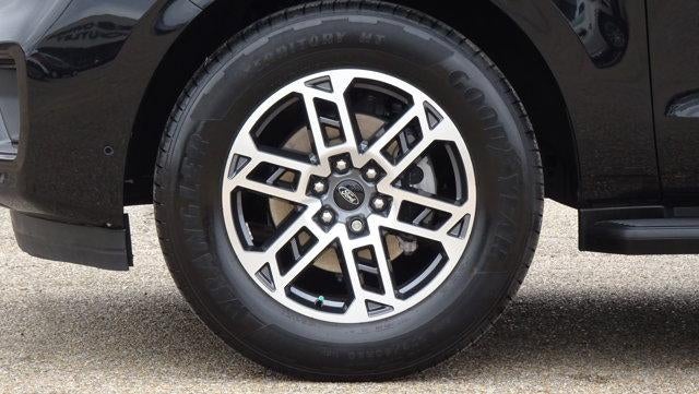 2025 Ford Expedition Active 4x2