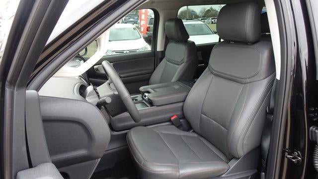 2025 Ford Expedition Active 4x2