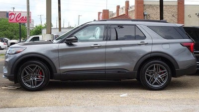 2025 Ford Explorer ST-Line 4WD