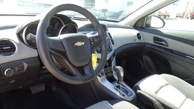 2014 Chevrolet Cruze Sedan LS (Automatic)