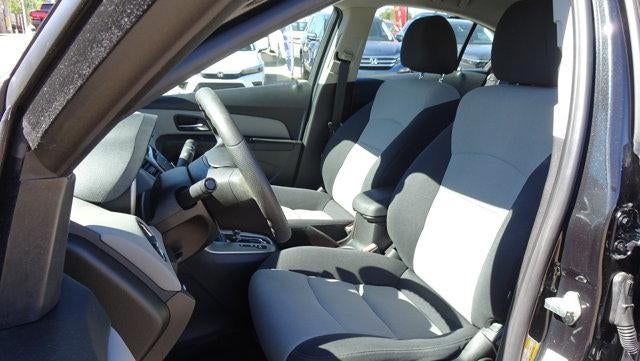 2014 Chevrolet Cruze Sedan LS (Automatic)