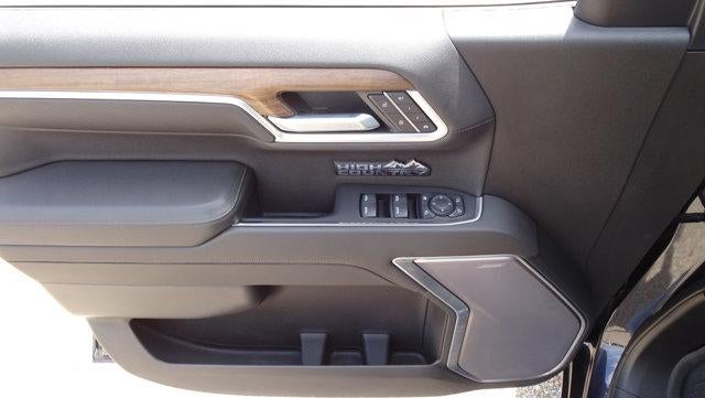 2022 Chevrolet Silverado 1500 Crew Cab Short Box 4-Wheel Drive High Country