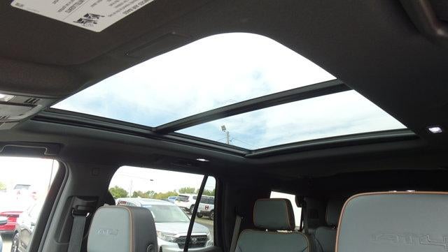 2025 GMC Yukon 4WD 4dr AT4