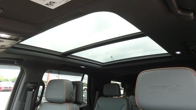 2025 GMC Yukon 4WD 4dr AT4