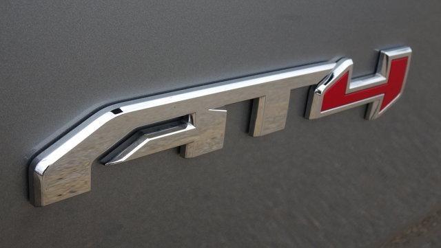 2025 GMC Yukon 4WD 4dr AT4