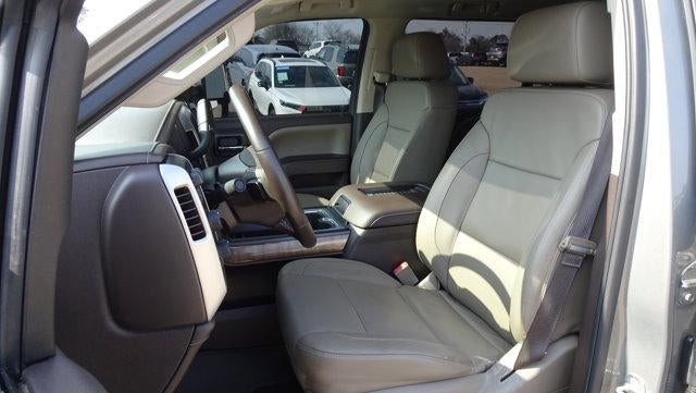 2017 GMC Sierra 2500 HD Crew Cab Standard Box 4-Wheel Drive SLT