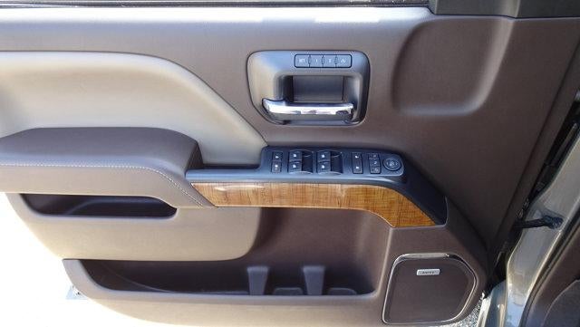 2017 GMC Sierra 2500 HD Crew Cab Standard Box 4-Wheel Drive SLT