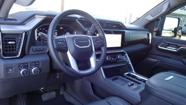 2025 GMC Sierra 2500 HD Crew Cab Standard Box 4-Wheel Drive Denali