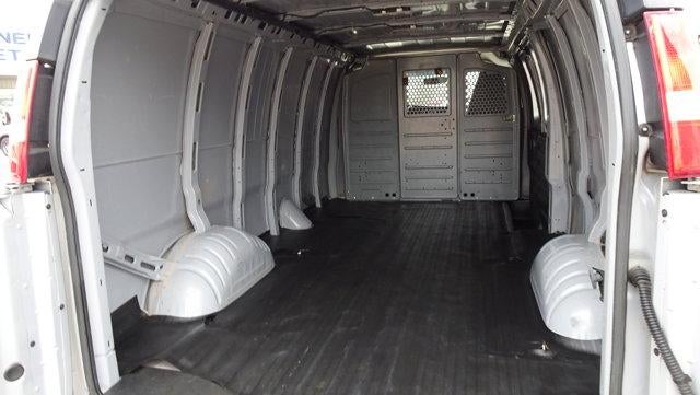 2022 GMC Savana Cargo Van 2500 Extended Wheelbase Rear-Wheel Drive