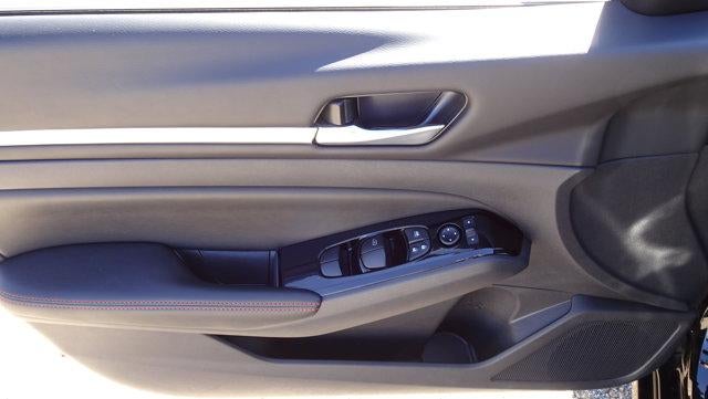 2025 Nissan Altima SR FWD