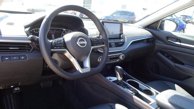 2025 Nissan Altima SR FWD