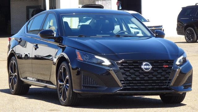 2025 Nissan Altima SR FWD