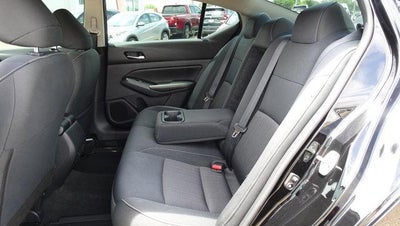 2022 Nissan Altima 2.5 SV Sedan