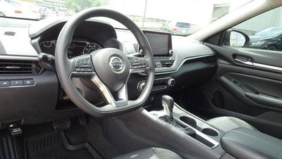 2022 Nissan Altima 2.5 SV Sedan