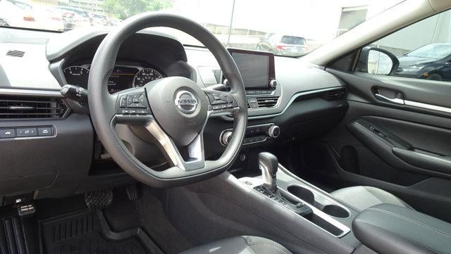 2022 Nissan Altima 2.5 SV Sedan