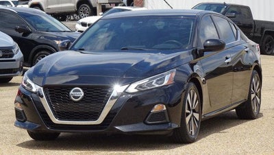 2022 Nissan Altima 2.5 SV Sedan