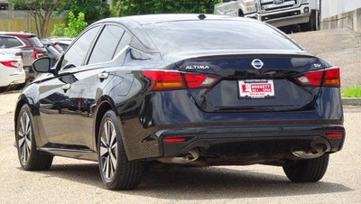 2022 Nissan Altima 2.5 SV Sedan