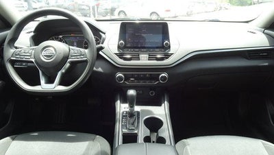 2022 Nissan Altima 2.5 SV Sedan