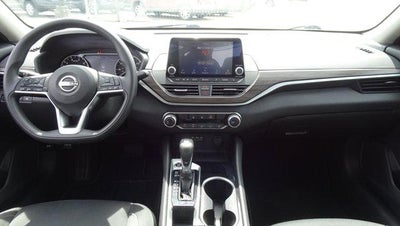 2024 Nissan Altima 2.5 SV Sedan