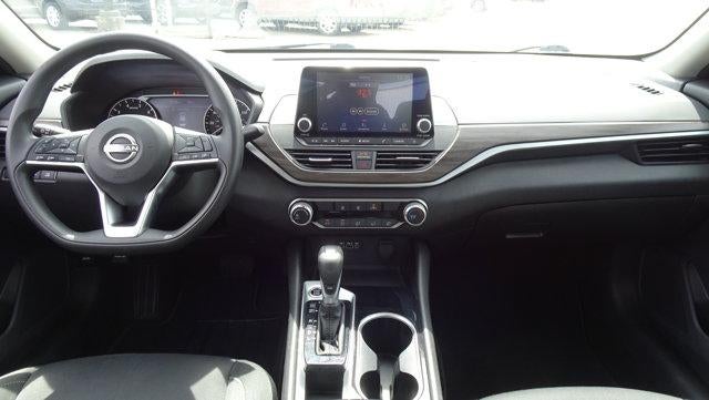 2024 Nissan Altima 2.5 SV Sedan