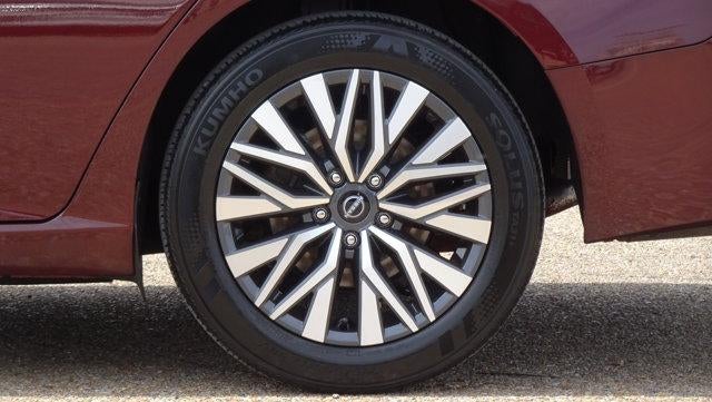 2024 Nissan Altima 2.5 SV Sedan