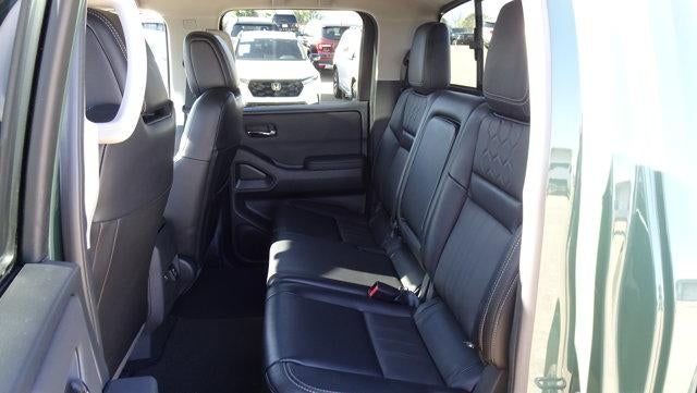 2024 Nissan Frontier Crew Cab 4x2 SL