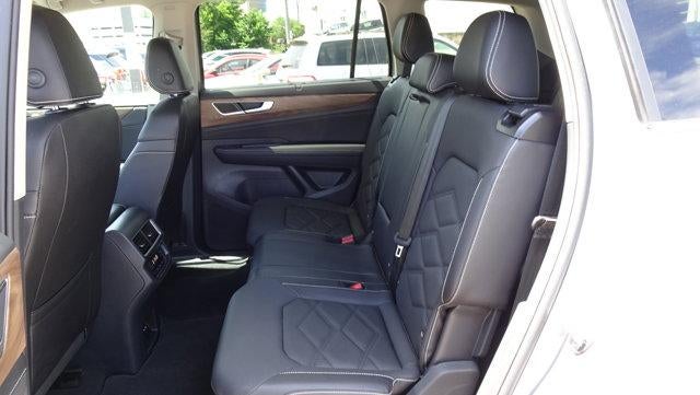 2025 Volkswagen Atlas 2.0T SE w/Technology FWD