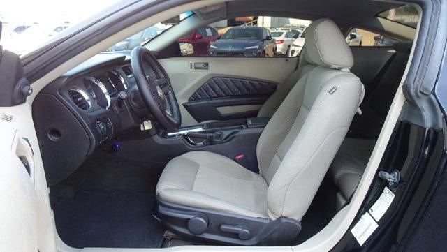 2011 Ford Mustang 2dr Cpe V6