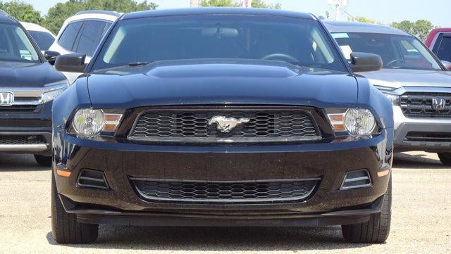 2011 Ford Mustang 2dr Cpe V6