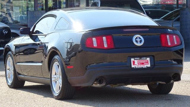 2011 Ford Mustang 2dr Cpe V6