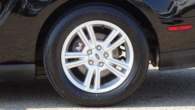 2011 Ford Mustang 2dr Cpe V6