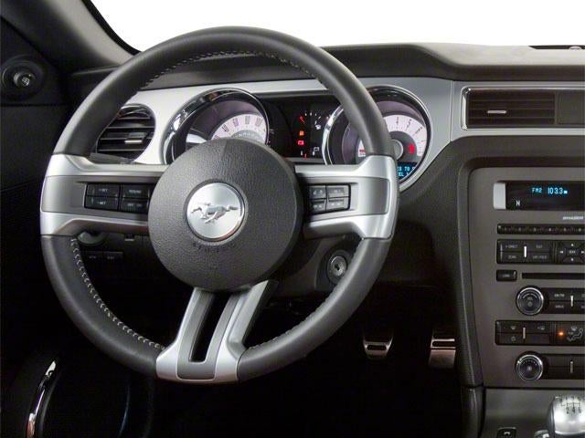 2011 Ford Mustang 2dr Cpe V6