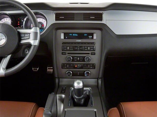 2011 Ford Mustang 2dr Cpe V6
