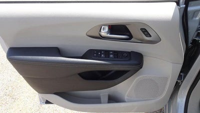 2024 Chrysler Pacifica Touring L FWD