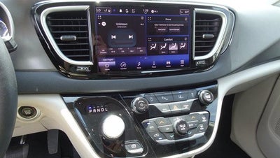 2024 Chrysler Pacifica Touring L FWD