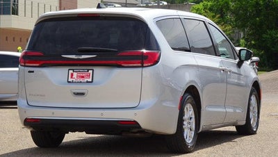 2024 Chrysler Pacifica Touring L FWD