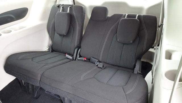 2023 Chrysler Voyager LX FWD