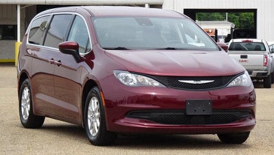 2023 Chrysler Voyager LX FWD