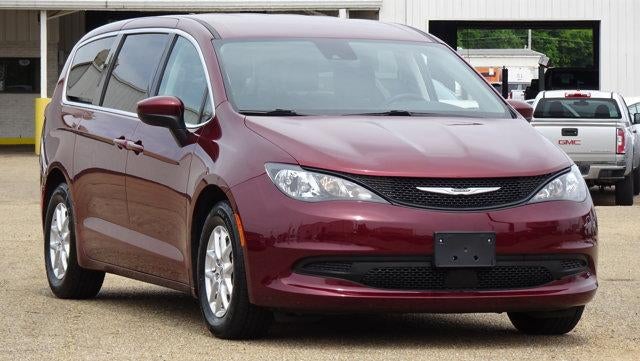 2023 Chrysler Voyager LX FWD