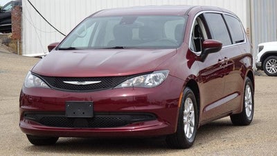 2023 Chrysler Voyager LX FWD