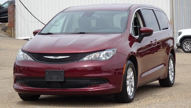 2023 Chrysler Voyager LX FWD