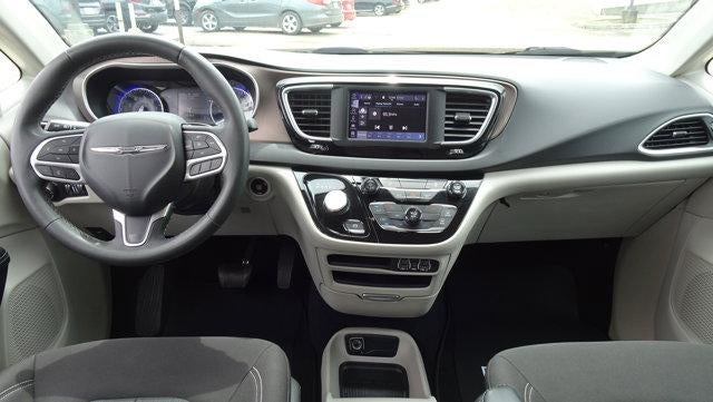 2023 Chrysler Voyager LX FWD