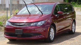 2023 Chrysler Voyager LX FWD