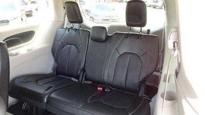 2020 Chrysler Voyager LXI FWD